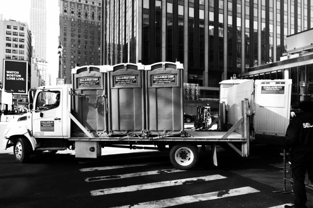 Best Portable restroom trailer rental  in Mount Vernon, IN